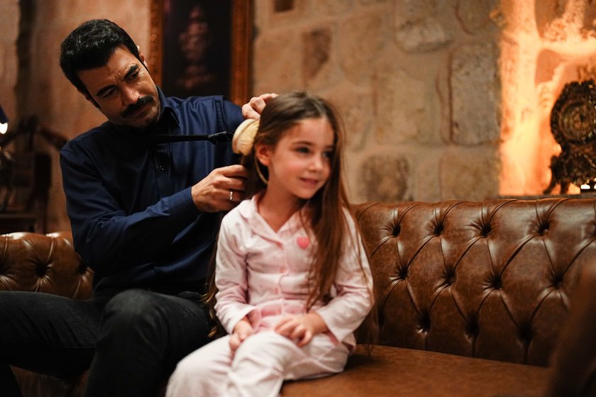 Sevdan Bir Ateş yeni bölümüyle Çarşamba 20.00'de Show TV'de!