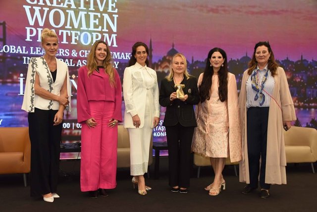 NURAY KAYALAR, DAME TESS, PRENSES SOPHİA WOLKONSKY, DEMET SABANCI ÇETİNDOĞAN, PRENSES KATARİNA