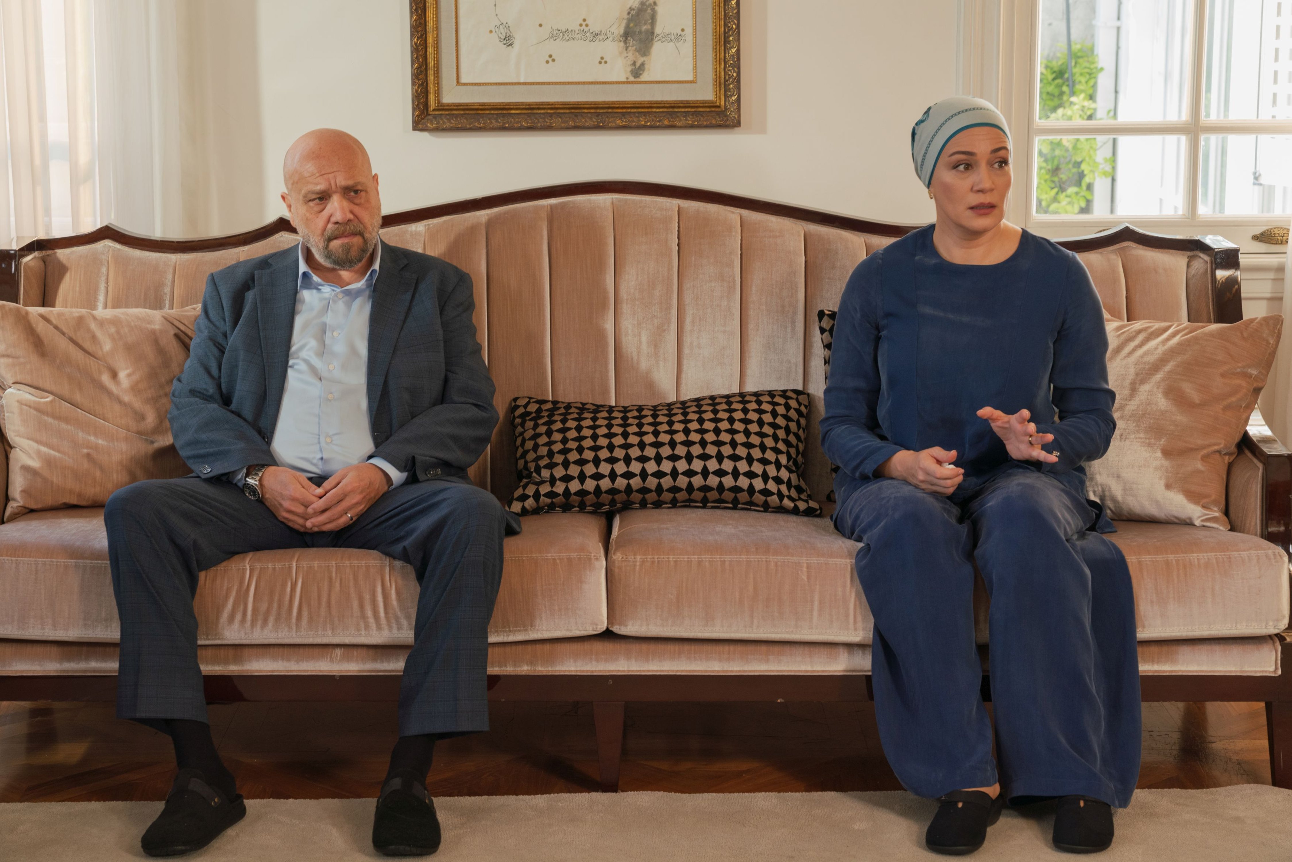 Kızılcık Şerbeti yeni bölümüyle Cuma 20.00'de Show TV'de.