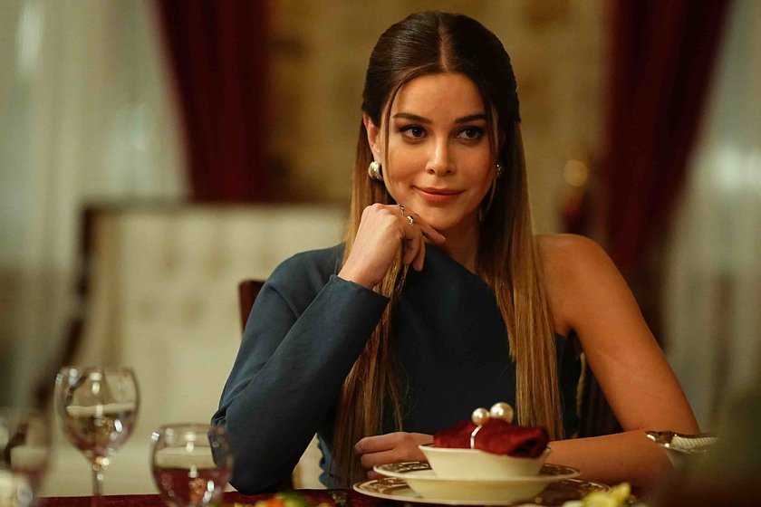 Sevdan Bir Ateş yeni bölümüyle Çarşamba 20.00'de Show TV'de!