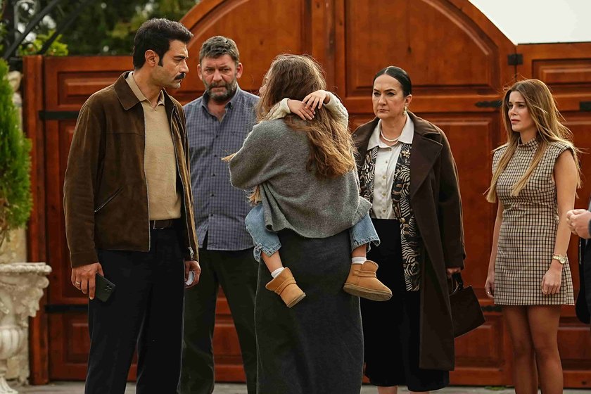 Sevdan Bir Ateş yeni bölümüyle Çarşamba 20.00'de Show TV'de!