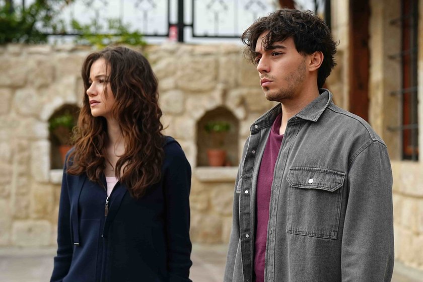 Sevdan Bir Ateş yeni bölümüyle Çarşamba 20.00'de Show TV'de!