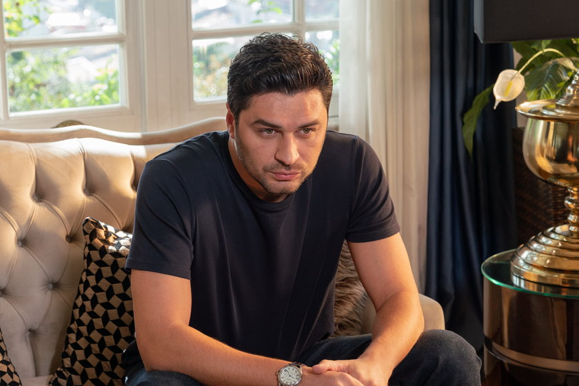Kızılcık Şerbeti yeni bölümüyle Cuma 20.00'de Show TV'de.