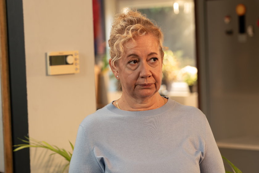Kızılcık Şerbeti yeni bölümüyle Cuma 20.00'de Show TV'de.