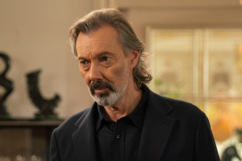 Kızılcık Şerbeti yeni bölümüyle Cuma 20.00'de Show TV'de.