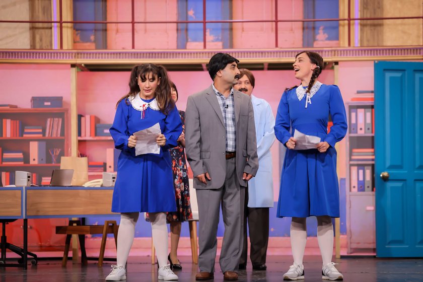 Güldür Güldür Show yeni bölümüyle Cumartesi 20.00'de Show TV'de. 