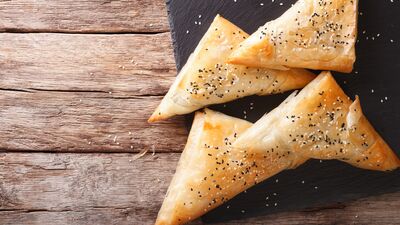 Tavuklu yufka böreği