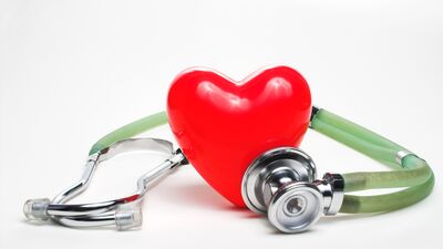 20 dakikadan uzun süren göğüs ağrısını önemseyin!