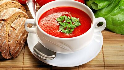 Şehriyeli domates çorbası