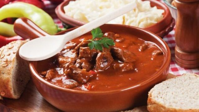Gulaş çorbası
