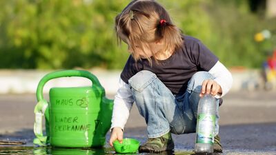 Yazın derslerden uzak olan çocuğunuz eğlence ve sorumluluğa yakın olsun!