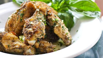 Akdeniz usulü sarımsak soslu tavuk