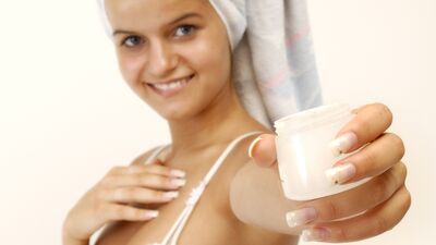 Annelikle gelen ortak problem göğüs çatlaklarına son!