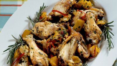 Mango garnitürlü piliç butları (bagetler)