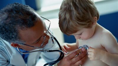 Çocuklarda öksürükle başa çıkmanın püf noktaları