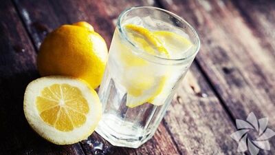 Limonlu detoks içeceği