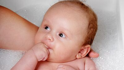 5 adımda bebeğinizin banyo rehberi!