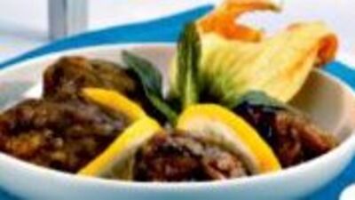 Deniz mahsullü kabak çiçeği dolması