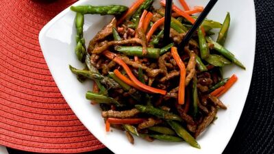 Kuşkonmazlı dana eti