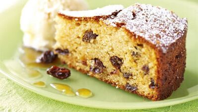 Kuru üzümlü kek...