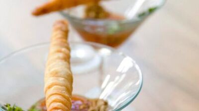 Tatlı ekşi soslu samosa