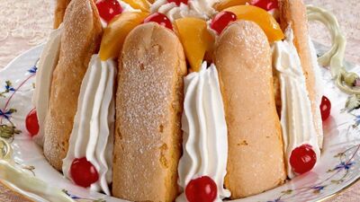 Şeftalili charlotte...