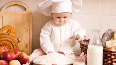 Bir yaşından önce bu besinleri vermeyin!