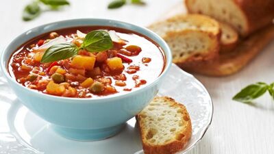 Nefis sebzeli tavuk çorbası