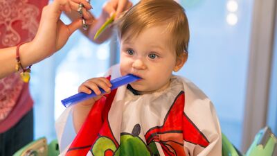 Bebeğinizin ilk deneyimleri: İlk saç kesimi