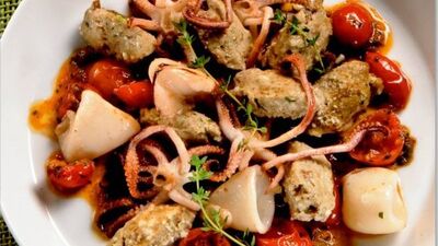 Kalamar soslu ve peynirli gnocchi