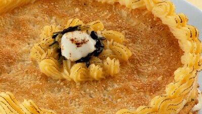 Radika salatalı tuzlu pasta