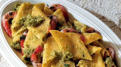 Sebze ve karides soslu makarna...