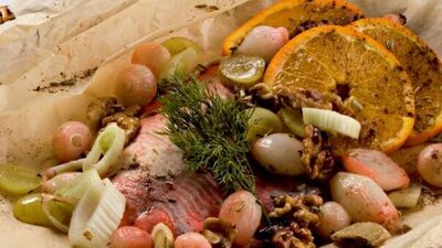 Kağıtta cevizli alabalık