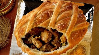 Karnabaharlı ve tavşan etli milföy pie