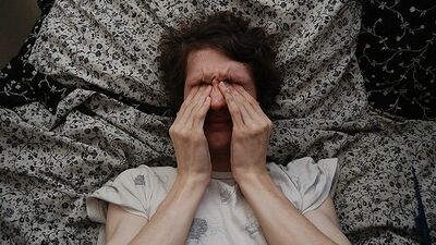 Gözünüzü kaşımayın!