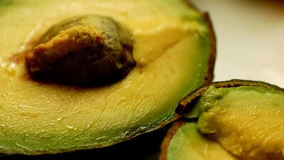 Sofranızda avokadolu tatlı için yer açın