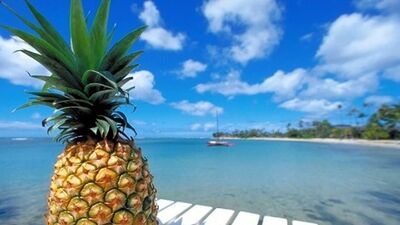 Siyah noktaları ananasla yok edin