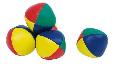 Çocuklar, jonglörlük eğitimi ile yaratıcılık kazanıyor