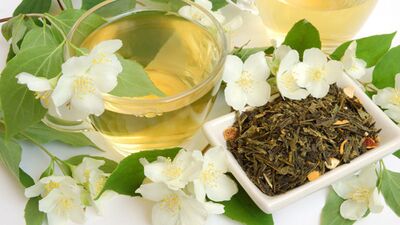 Lavanta ve yaseminle kendi kokunuzu yapın