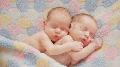 İkiz bebek geliyor her şeyden iki adet mi alacağım?