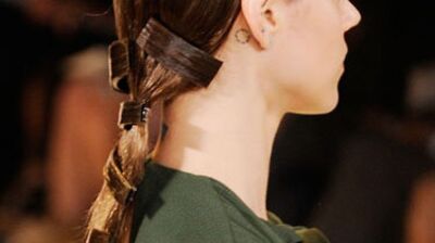 Yeni sezonda gevşek toplanmış at kuyruğu...