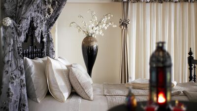 Yeni evliler için mutluluk danışmanı Telamor