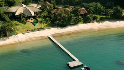 Brezilya'da yaprak şeklinde tropikal bir ev...