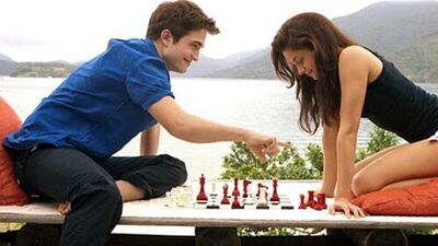 Edward ve Bella balayındalar!