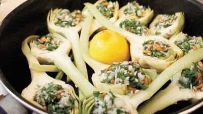 Zeytinyağlı enginar dolma