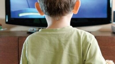 Televizyon, çocuğu "gerçek" dünyadan koparıyor!