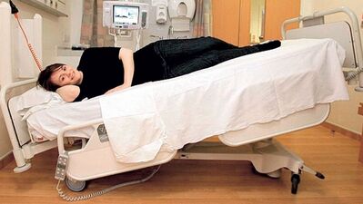 Düşük yapmamak için 3 ay baş aşağı yattı