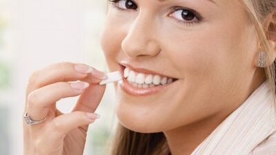 Yüz felcine karşı sakız çiğneyin!