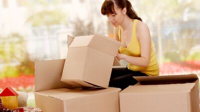 Tek başına yaşayan kadınlar için taşınma rehberi