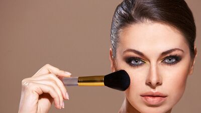 5 dakikada makyajlı bir görünüm elde etmek ister misiniz?